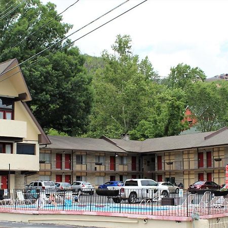 Chalet Inn ガトリンバーグ エクステリア 写真