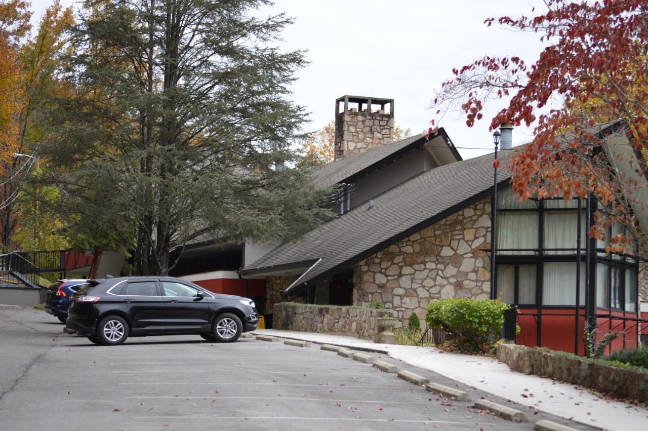 Chalet Inn ガトリンバーグ エクステリア 写真