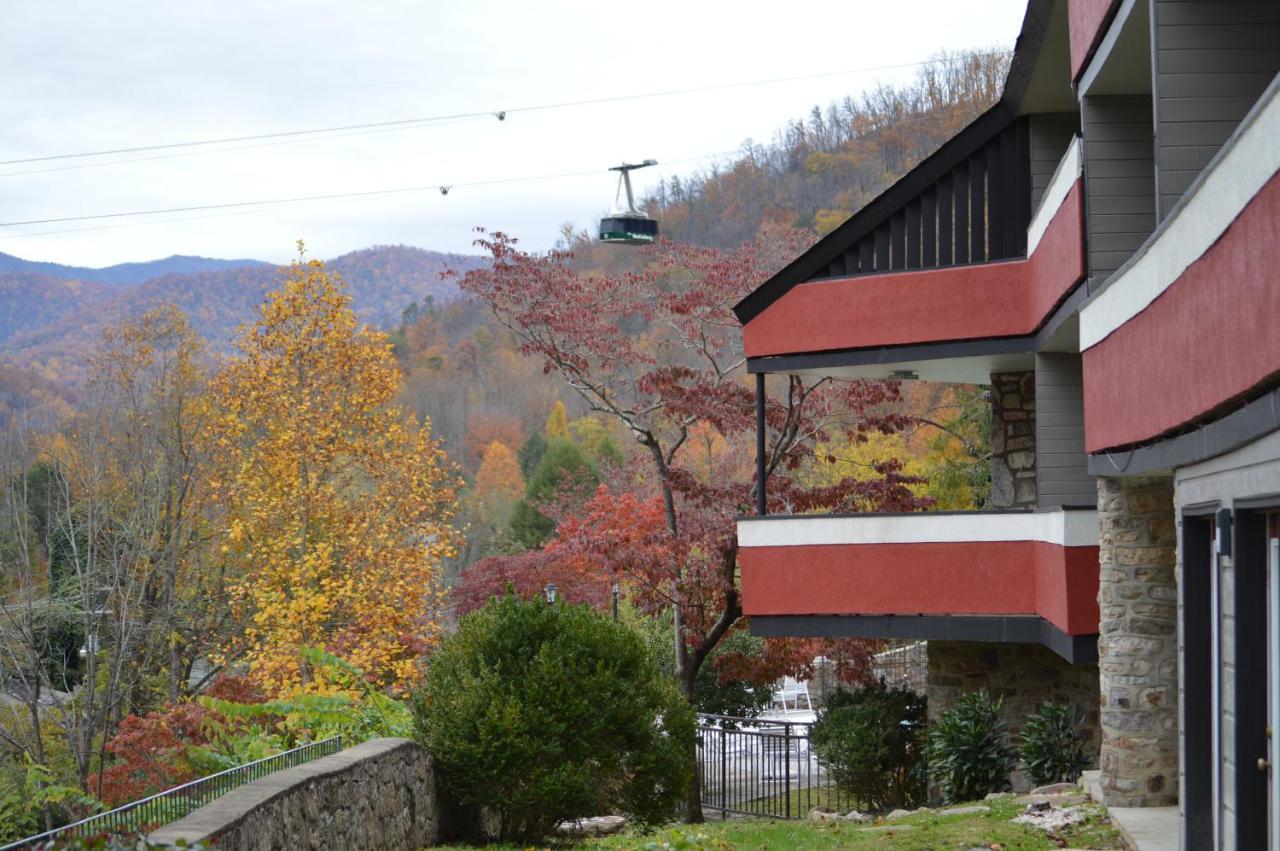 Chalet Inn ガトリンバーグ エクステリア 写真