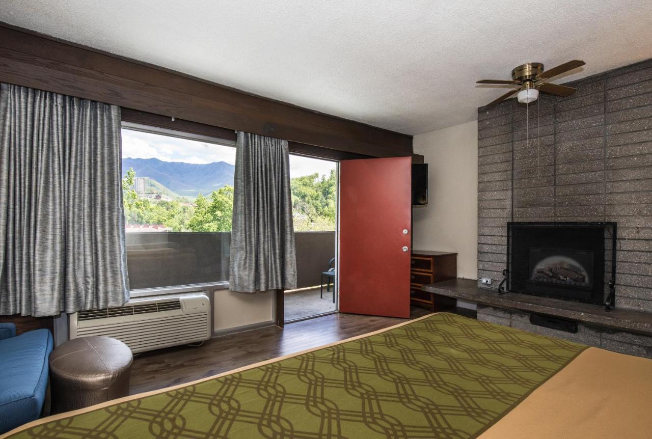 Chalet Inn ガトリンバーグ エクステリア 写真