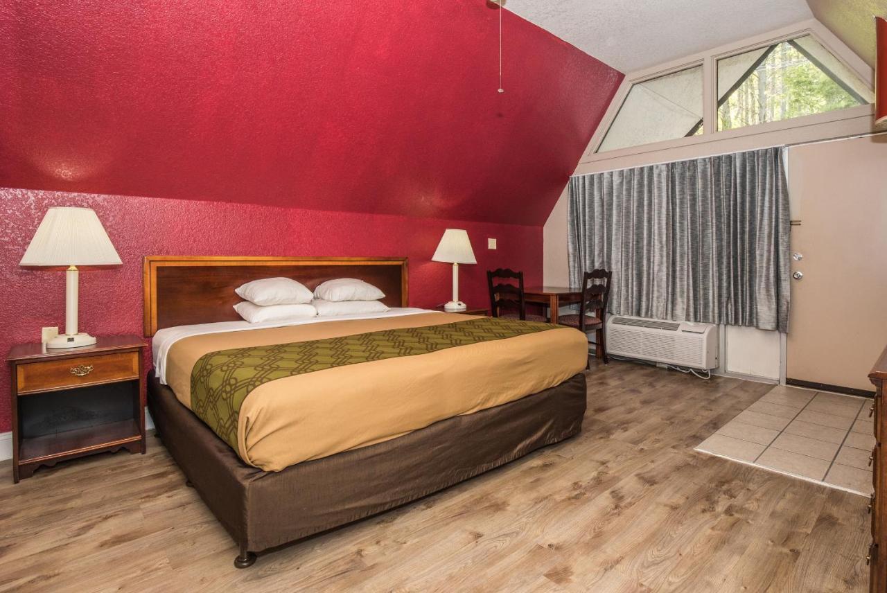 Chalet Inn ガトリンバーグ エクステリア 写真