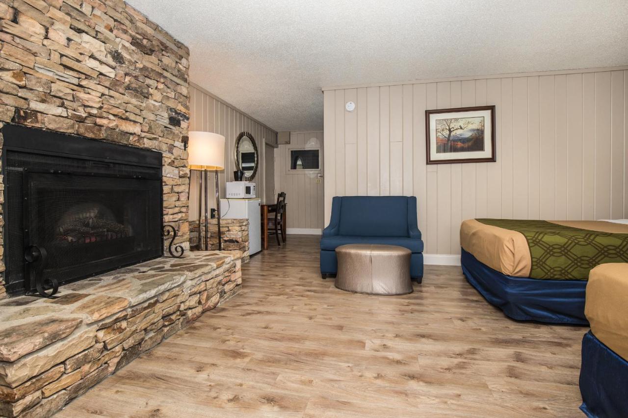Chalet Inn ガトリンバーグ エクステリア 写真